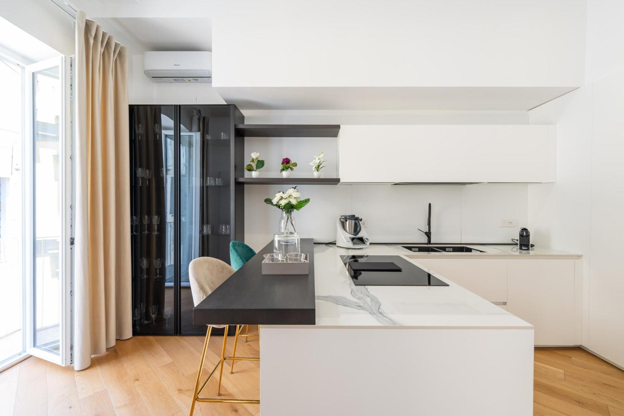 Ferienwohnung Aristocrat Chiaia Bridge Neapel Exterior foto
